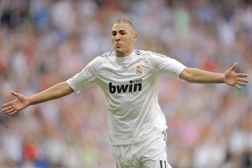 supercopa grupo D REAL MADRID - FC BARCELONA (17-10-11 ; 22:00) - Página 2 G_benzema.jpg.550.0